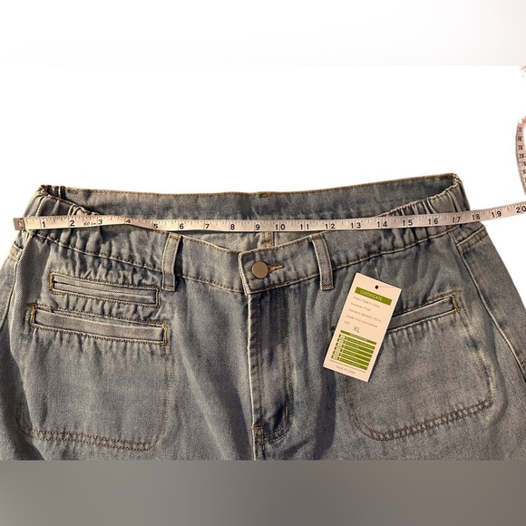 NWT Women’s Wide Leg Banana Jeans Light Wash Blue Size XL - Picture 2 of 8